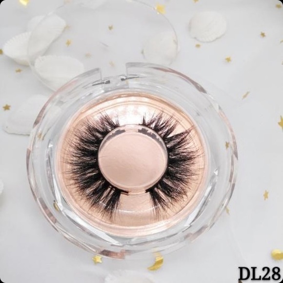 Lashes!! - Picture 5 of 8